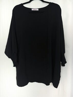 Ashlee Marie Boutique Dolman Sleeve Women's Top with 3/4 Smocked Sleeves Size 2X